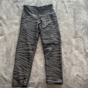 Old Navy Gray Zebra Print Kids Leggings